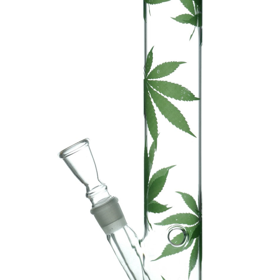 Bunte Farben mit Cannabisblatt auf einem Gewürzglas.
