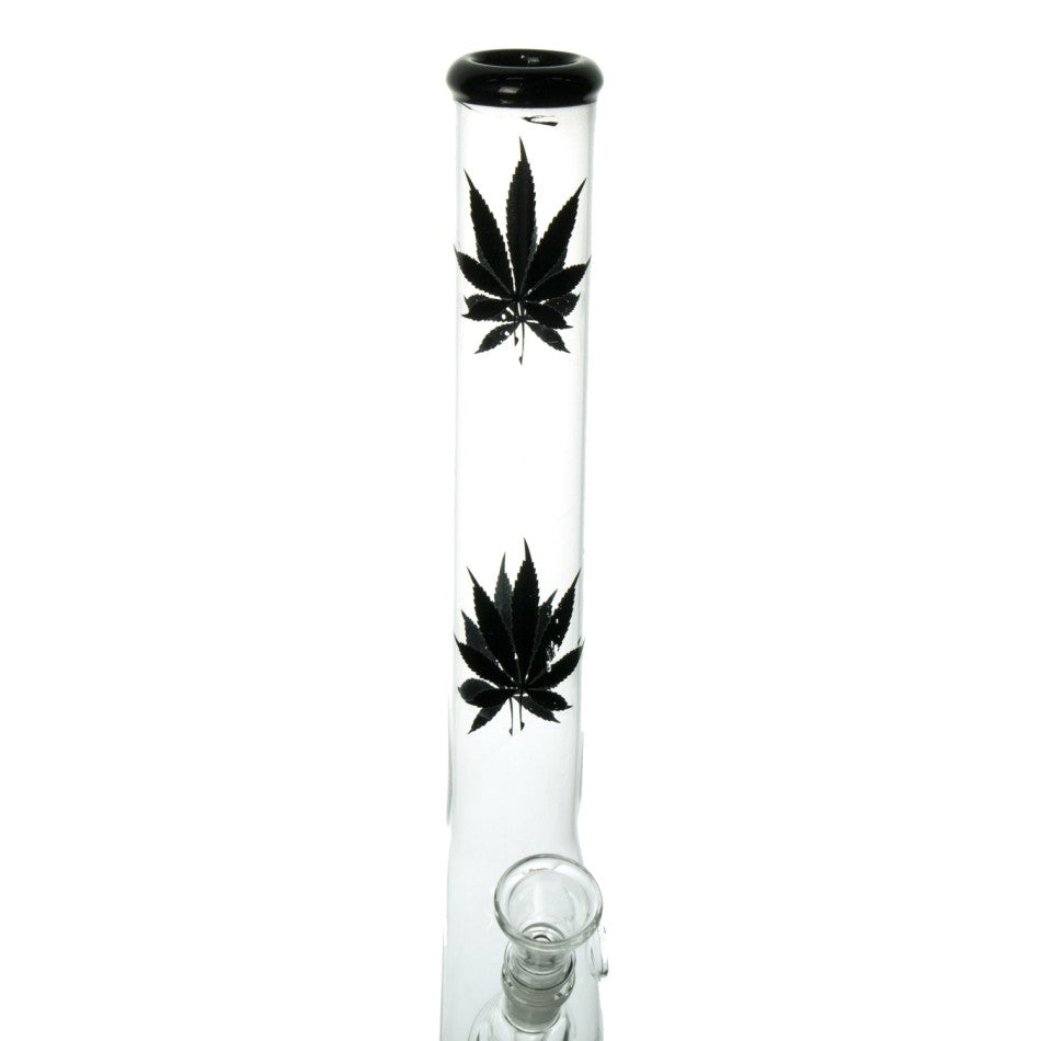 Buntes Bong-Set aus Glas mit bunten Schläuchen.